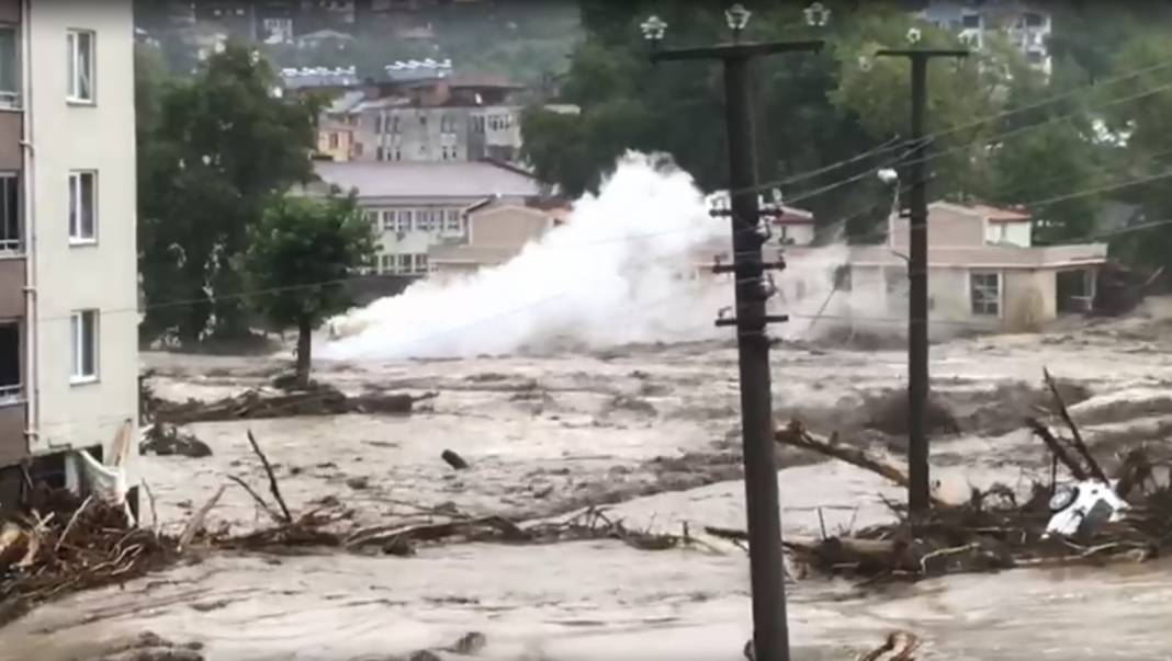 Kastamonu'da baraj yıkıldı Bozkurt ilçesi sular altında kaldı 19